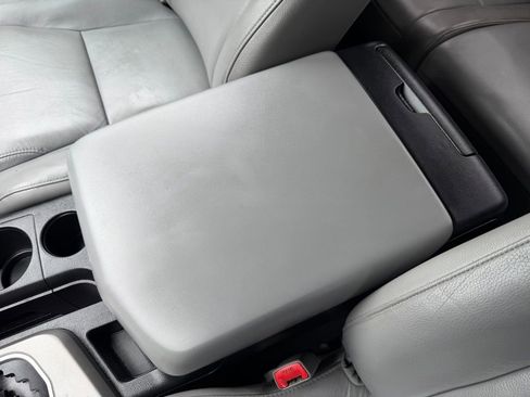 Used 2012 Toyota Tundra Limited w/ Memory Pkg AWD/4WD image 27