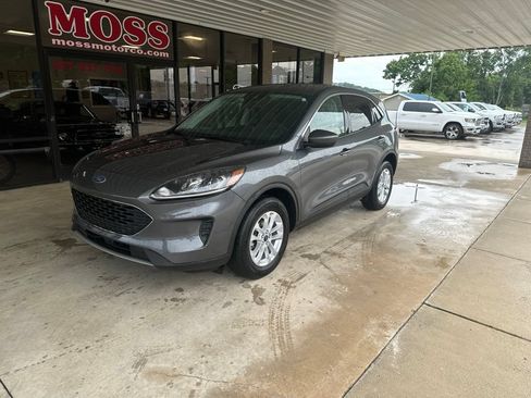 Used 2021 Ford Escape SE w/ Convenience Package AWD/4WD image 1