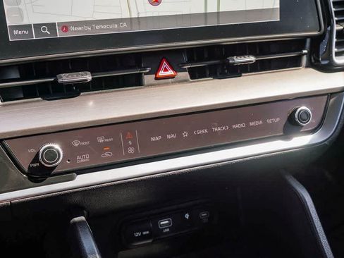 Certified 2025 Kia Sportage EX FWD image 21