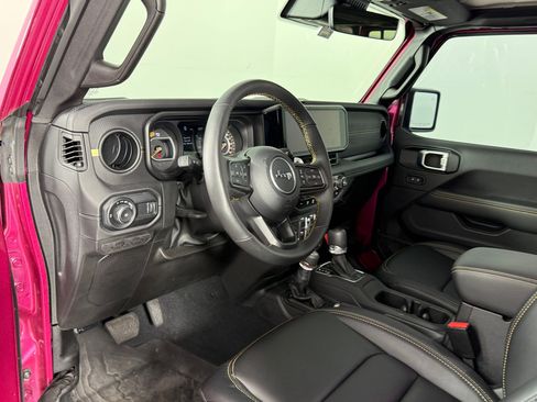 Used 2024 Jeep Wrangler Unlimited Rubicon 392 image 4