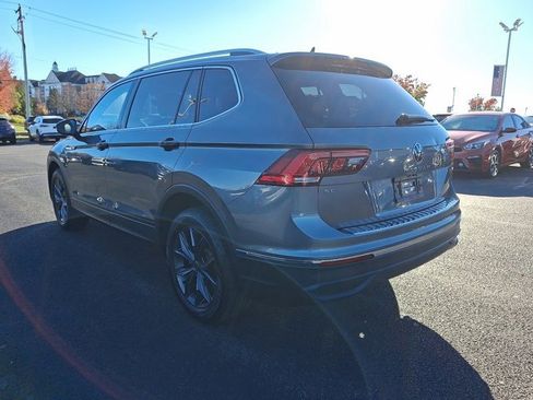 Certified 2022 Volkswagen Tiguan SE image 4