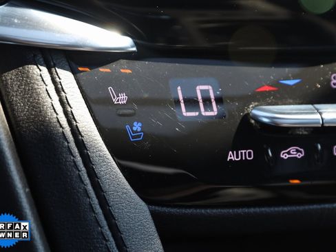 Used 2023 Cadillac XT6 Premium Luxury image 9