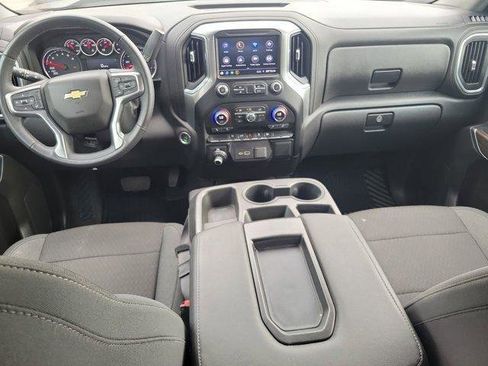 Used 2022 Chevrolet Silverado 1500 LT AWD/4WD image 16