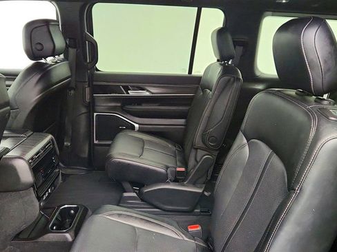 Used 2023 Jeep Wagoneer Series II w/ Premium Group I image 20