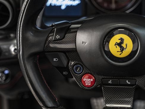 Used 2019 Ferrari Portofino RWD image 28