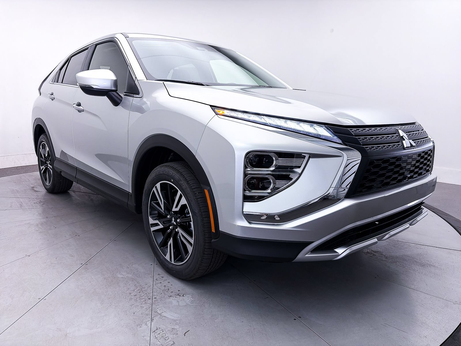 Used 2026 Mitsubishi Eclipse Cross SE AWD/4WD image 1