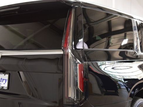 Used 2024 Cadillac Escalade ESV Premium Luxury Platinum AWD/4WD image 14