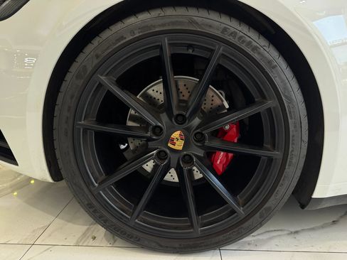 Used 2024 Porsche 911 Carrera S RWD image 10
