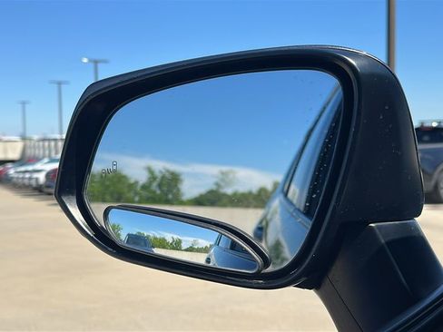 Used 2020 Toyota RAV4 XLE Premium FWD image 19