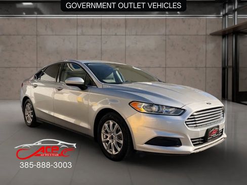 Used 2016 Ford Fusion S image 1
