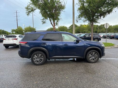 Used 2025 Nissan Pathfinder SV AWD/4WD image 6