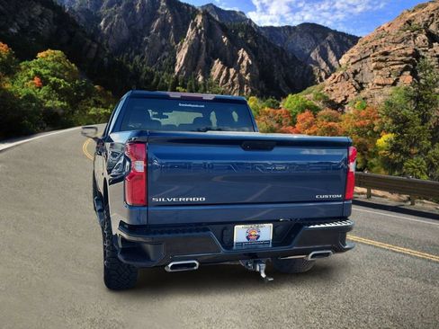 Used 2019 Chevrolet Silverado 1500 Custom Trail Boss w/ Custom Convenience Package AWD/4WD image 4