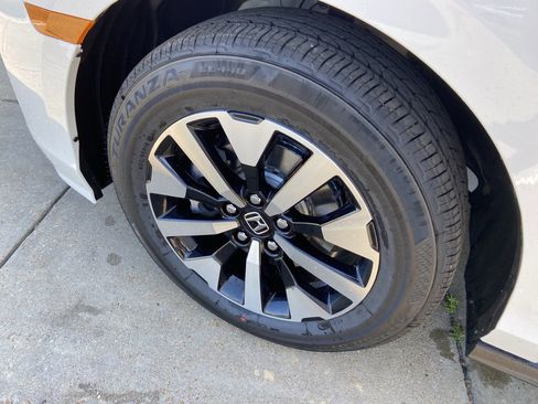 New 2026 Honda Odyssey EX-L image 13