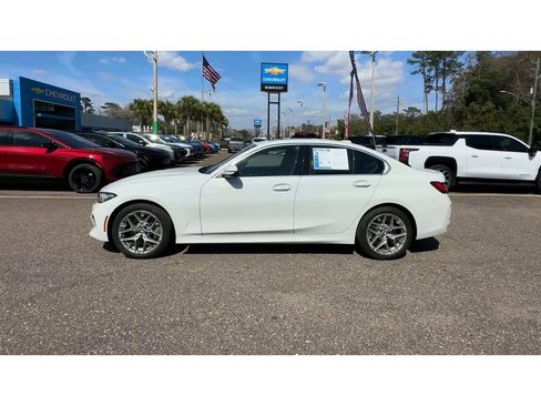 Used 2025 BMW 330i Sedan image 5