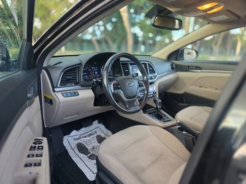 Used 2018 Hyundai Elantra Value Edition FWD image 28