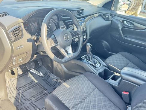 Used 2017 Nissan Rogue Sport SV AWD/4WD image 13