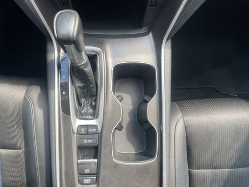 Used 2022 Honda Accord Sport image 25