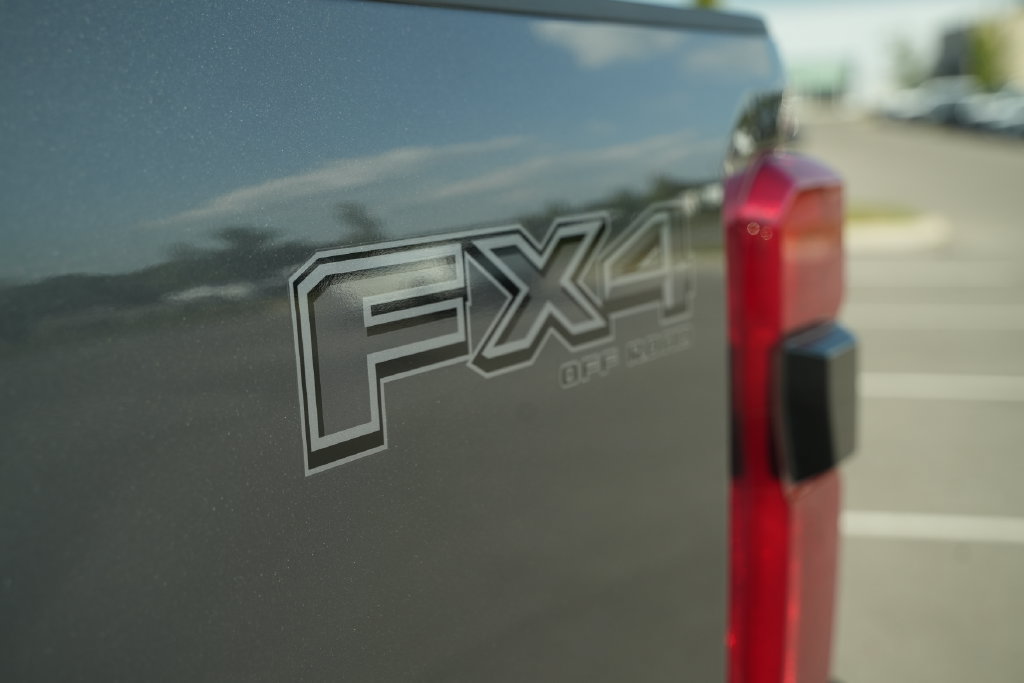Used 2025 Ford F250 Lariat w/ Black Appearance Package AWD/4WD image 47