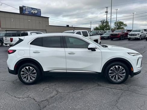Certified 2025 Buick Envision Preferred AWD/4WD image 12