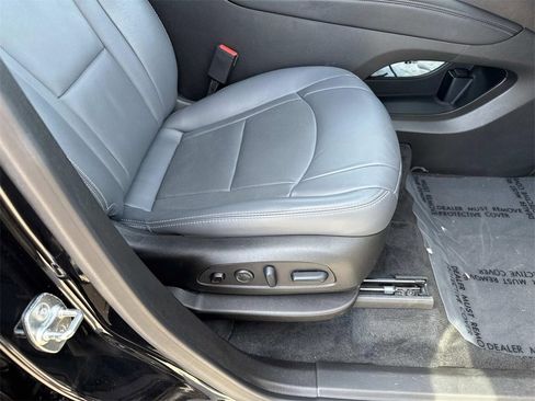 Used 2024 Buick Enclave Premium image 29