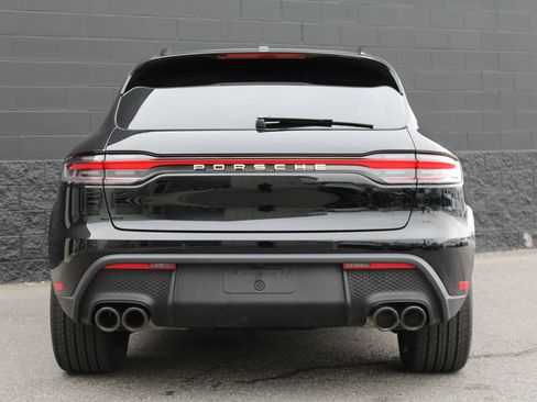 Certified 2026 Porsche Macan AWD/4WD image 11