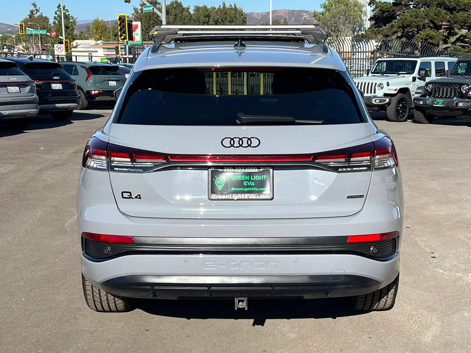 Used 2023 Audi Q4 e-tron Premium Plus AWD/4WD image 6