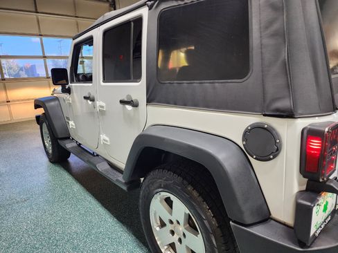 Used 2016 Jeep Wrangler Unlimited Sport w/ Quick Order Package 24S image 10