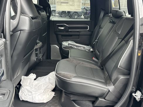 New 2026 RAM 2500 Laramie AWD/4WD image 32