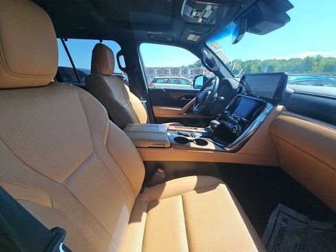 Used 2023 Lexus LX 600 4WD w/ Appearance Package image 6