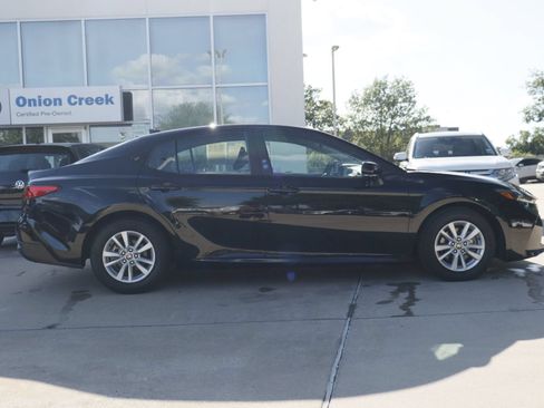 Used 2026 Toyota Camry LE FWD image 4