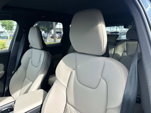 New 2026 Volvo XC60 B5 Plus w/ Climate Package PRO image 15