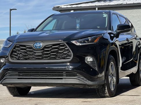 Used 2021 Toyota Highlander LE image 14