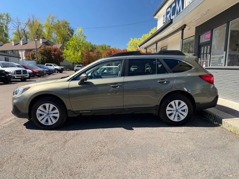 Used 2019 Subaru Outback 2.5i Premium image 4