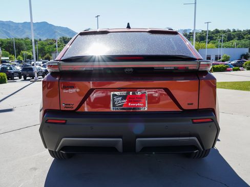 New 2026 Toyota C-HR AWD/4WD image 7