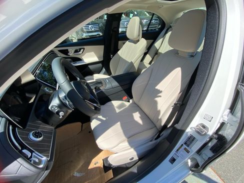 New 2026 Mercedes-Benz E 350 4MATIC Sedan image 30