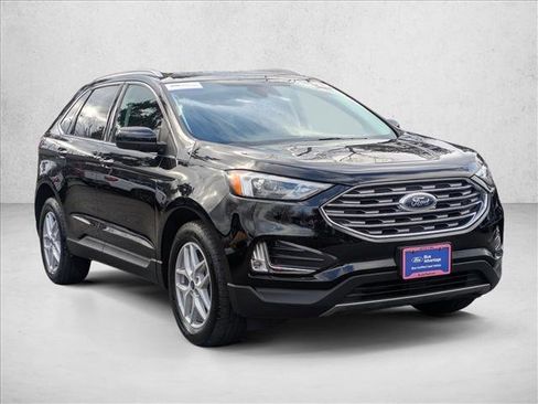 Used 2022 Ford Edge SEL w/ Convenience Package image 3