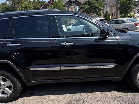 Used 2011 Jeep Grand Cherokee Laredo w/ Security & Convenience Group AWD/4WD image 10