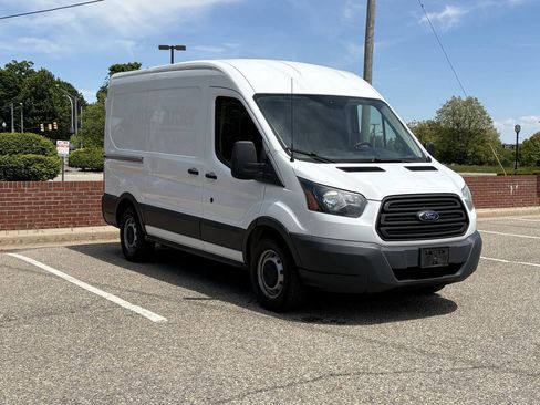 Used 2015 Ford Transit 150 130 Medium Roof RWD image 9