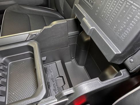 New 2026 RAM 1500 Laramie AWD/4WD image 34