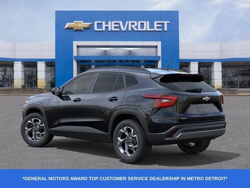 New 2026 Chevrolet Trax LT w/ Driver Confidence Package FWD image 4