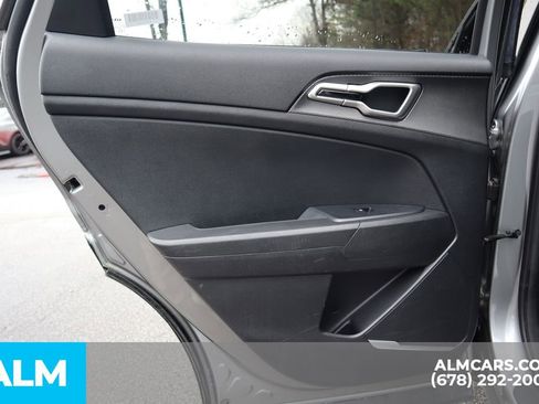 Used 2024 Kia Sportage LX image 18