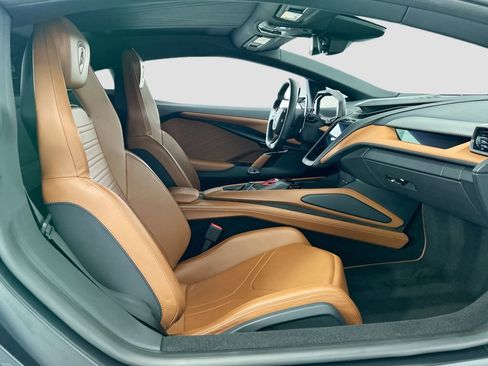 Used 2024 Lamborghini Revuelto AWD/4WD image 19