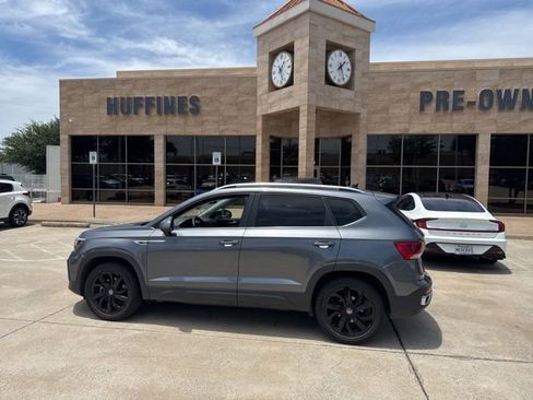 Used 2022 Volkswagen Taos SE AWD/4WD image 7