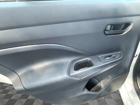 Used 2025 Nissan Versa S w/ Trunk Package FWD image 9