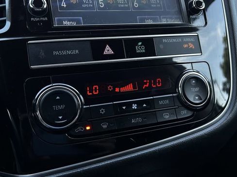 Used 2019 Mitsubishi Outlander ES FWD image 21
