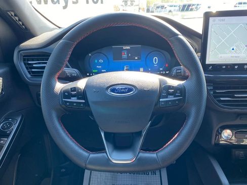 Used 2024 Ford Escape ST-Line Elite w/ Premium Technology Package image 24