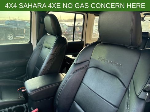 Used 2022 Jeep Wrangler Unlimited Sahara w/ Cold Weather Group image 9