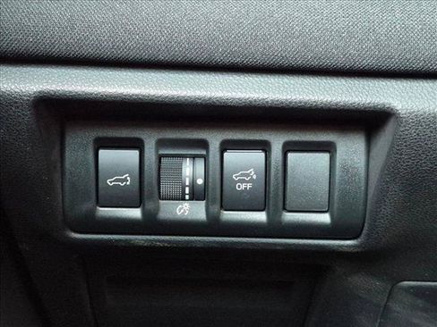 Used 2024 Subaru Outback Premium AWD/4WD image 14