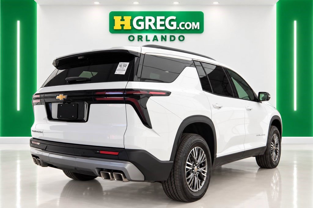 Used 2026 Chevrolet Traverse LT w/ Driver Confidence Package FWD image 6