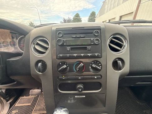 Used 2005 Ford F150 4x4 SuperCrew image 2